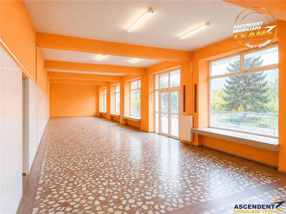 Spatiu comercial vitrinat, cu dublu acces 257 mp Sfantu Gheorghe