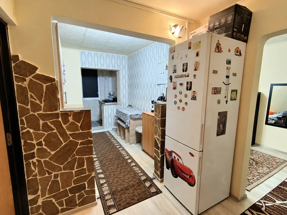 Apartament 3 camere | 53,4 mp | Etaj 4/4 cu acoperiș.