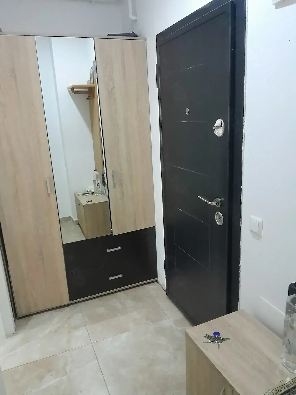 Închiriez garsonieră