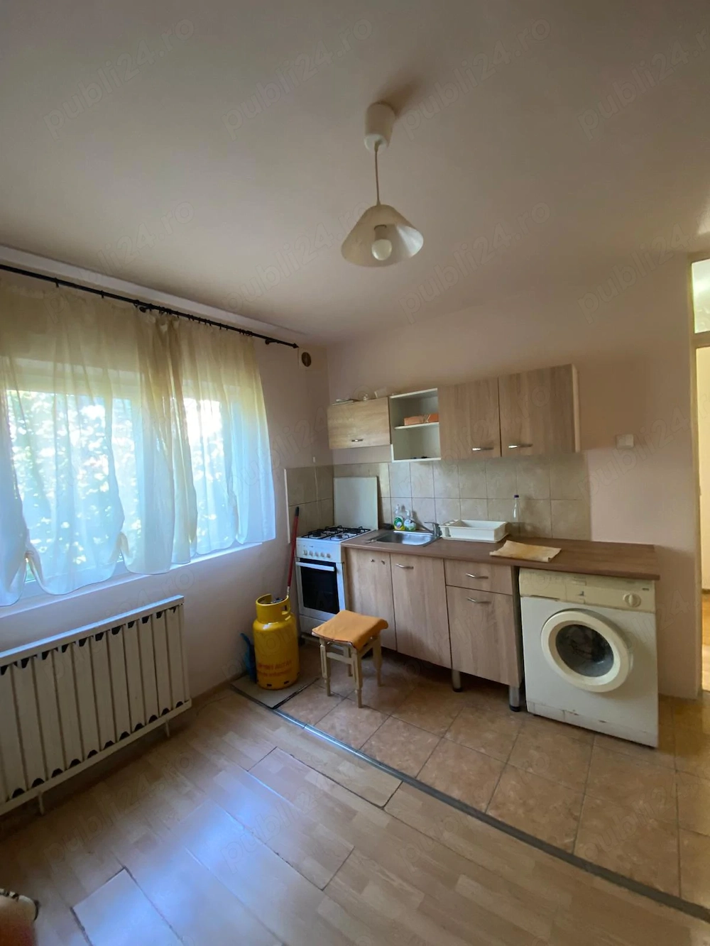 Vand apartament o camera 