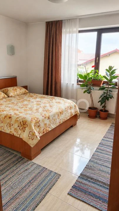 Apartament cu 2 camere cu balcon in Buna ziua zona Liceului Elf 