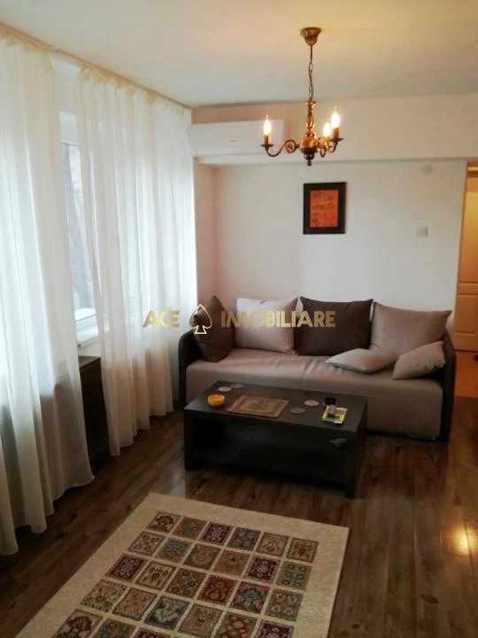 2 Camere de inchiriat | Universitate | Centrala proprie | Metrou
