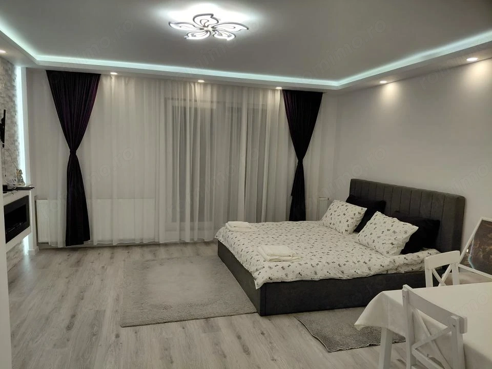 Apartament LUX , o camera/studio , 45mp, parcare, zona Parc Poligon