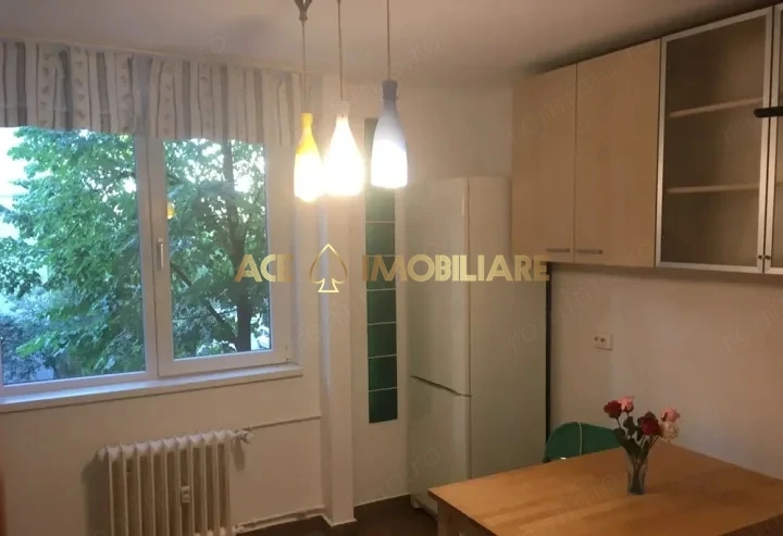 4 Camere de inchiriat | Costin Georgian | Metrou | Loc de parcare | 