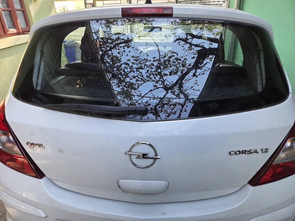 Vand masina Opel Corsa, 22000 km, benzina, primul proprietar