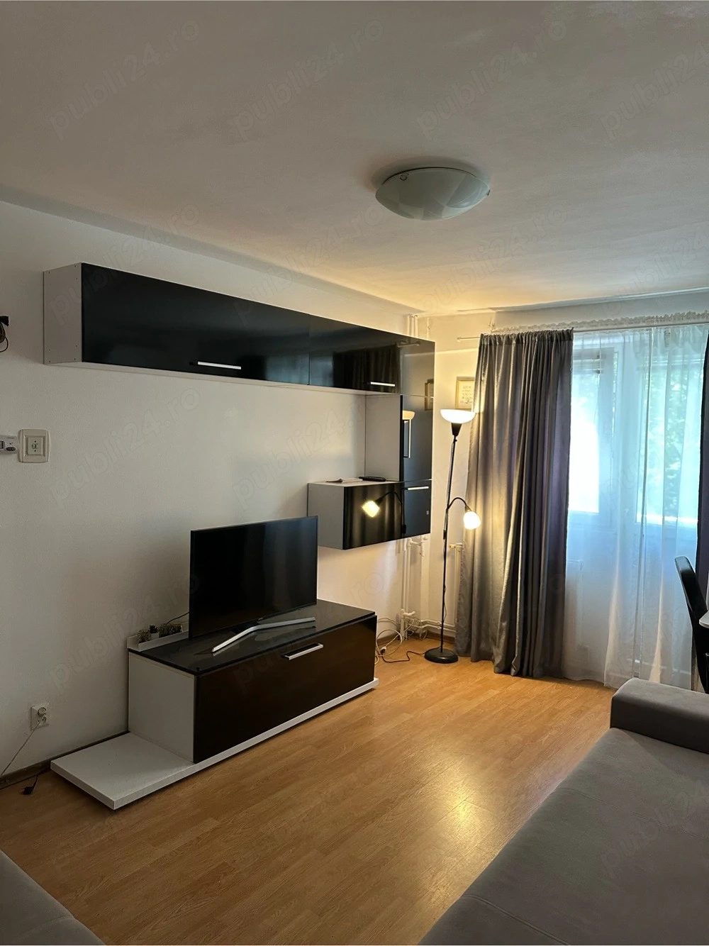 Proprietar, închiriez apartament 2 camere decomandat, centrală proprie, Piața Sudului