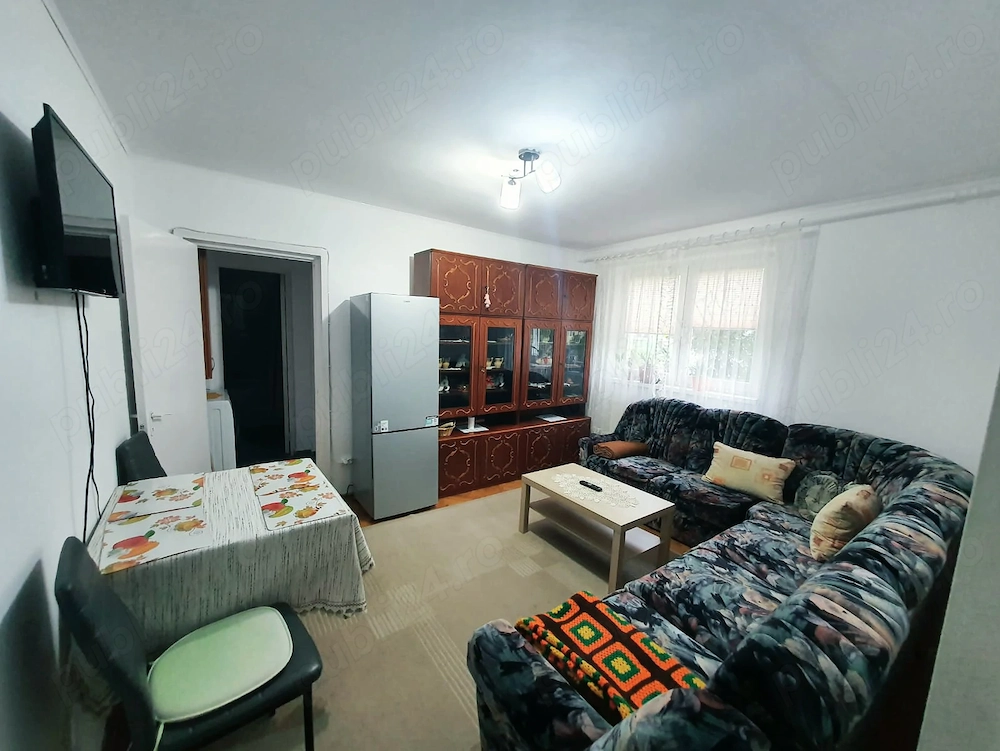 Apartament de ichiriat ,2 camere decomandate ,Gura Campului