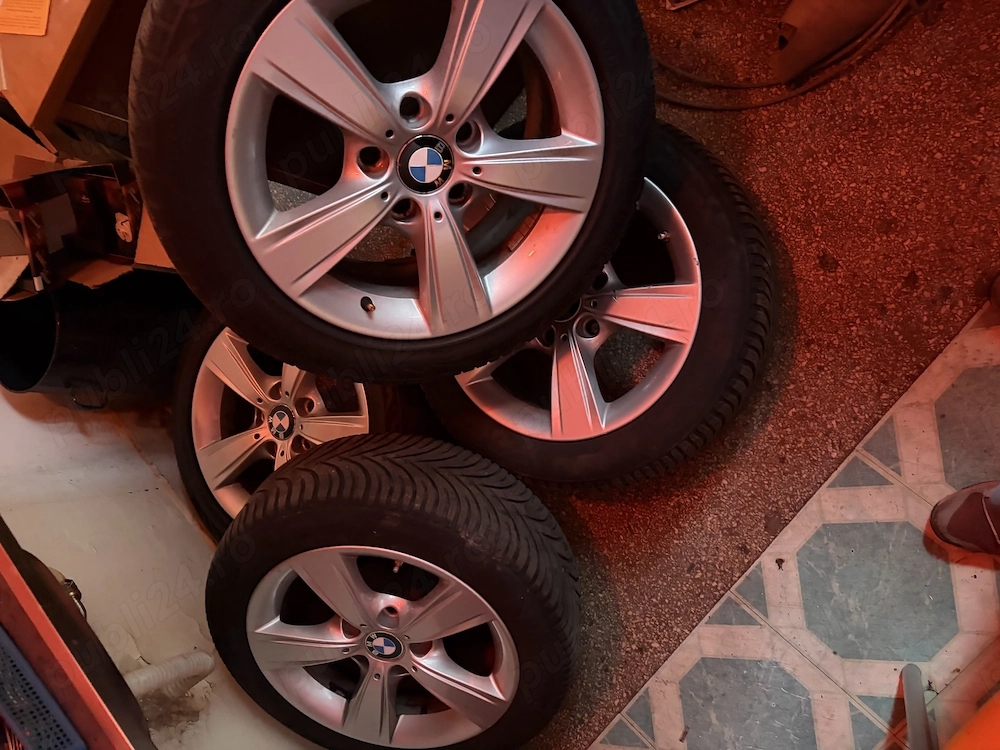 Jante originale BMW cu cauciucuri iarnă 195/55/16