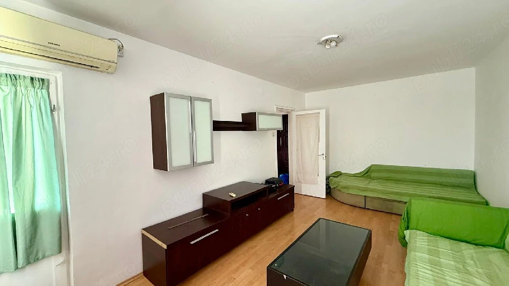 închiriez apartament cu doua camere 