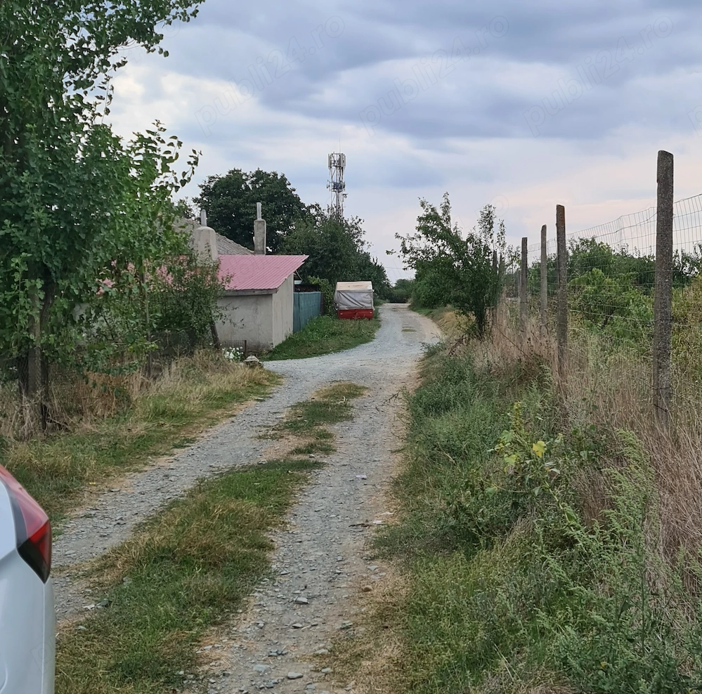 Vand 932 mp teren intravilan in Fetesti sat