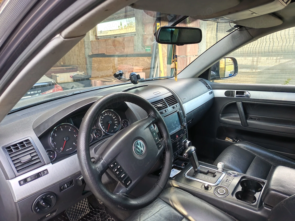 VW Touareg 3.0 V6 TDI 250 CP 4x4 Automat   Perne de aer   2008