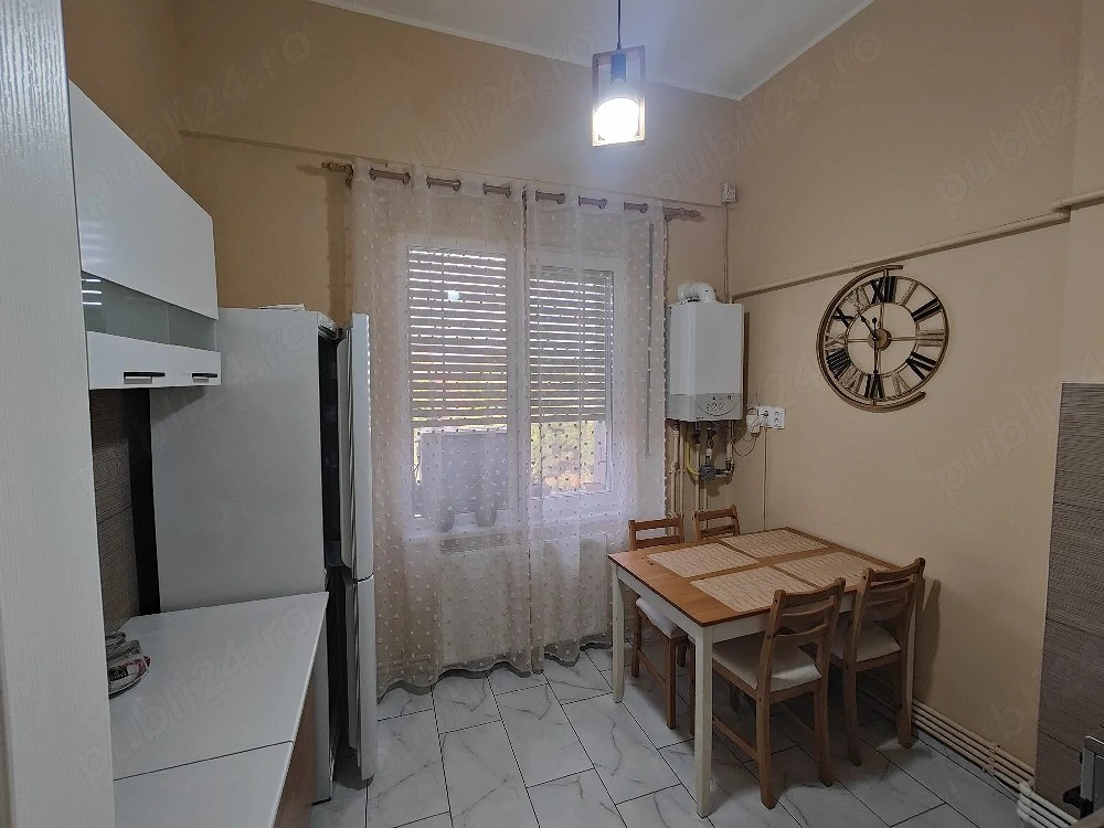 Apartament 2 camere decomandat, mobilat și utilat, centru