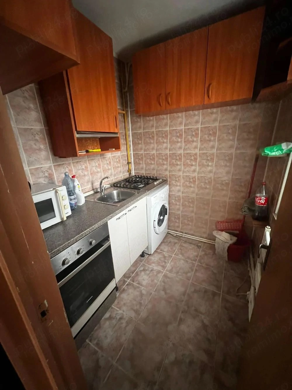 Apartament 3 camere aproape de centru 