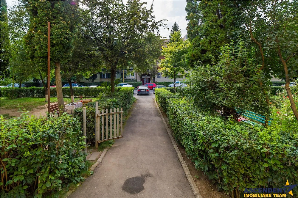 Apartament 2 camere, intr-o zona cu pomi seculari si parcuri, cartierul Astra, Brasov