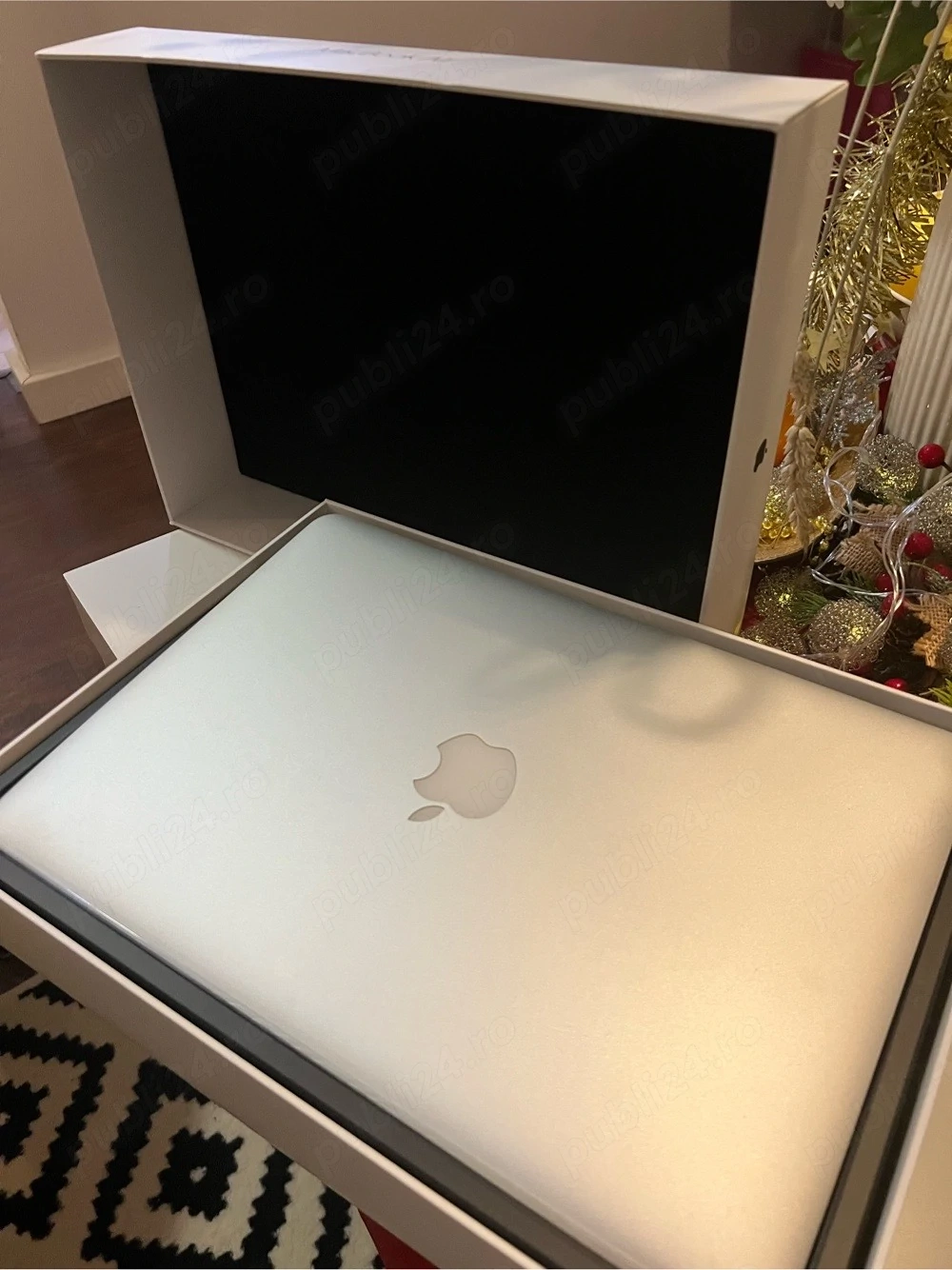 MacBook 2017, macOS Monterey, aspect impecabil