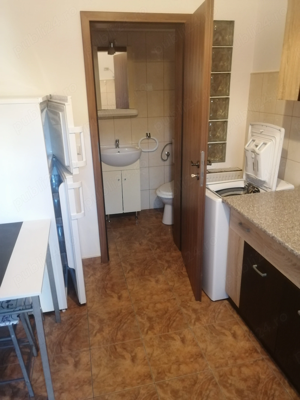 De închiriat apartament cu o cameră aproape de UVT