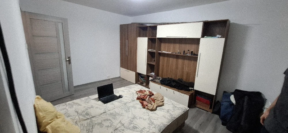 Garsonieră de închiriat 