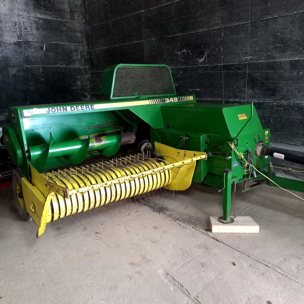 Vand presa  Baloti  John deere 349 import ca noua 