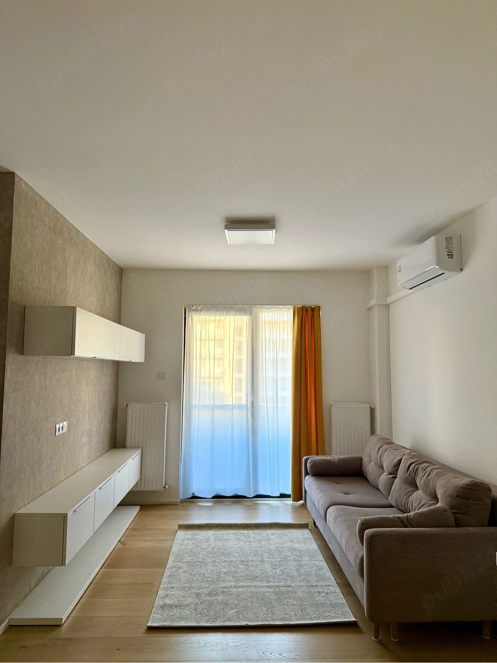 Inchiriez Apartament 2 camere, Park Lake, zona Iulius Mall
