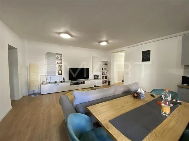 Apartament modern 3 camere zona Calea Cisnadiei