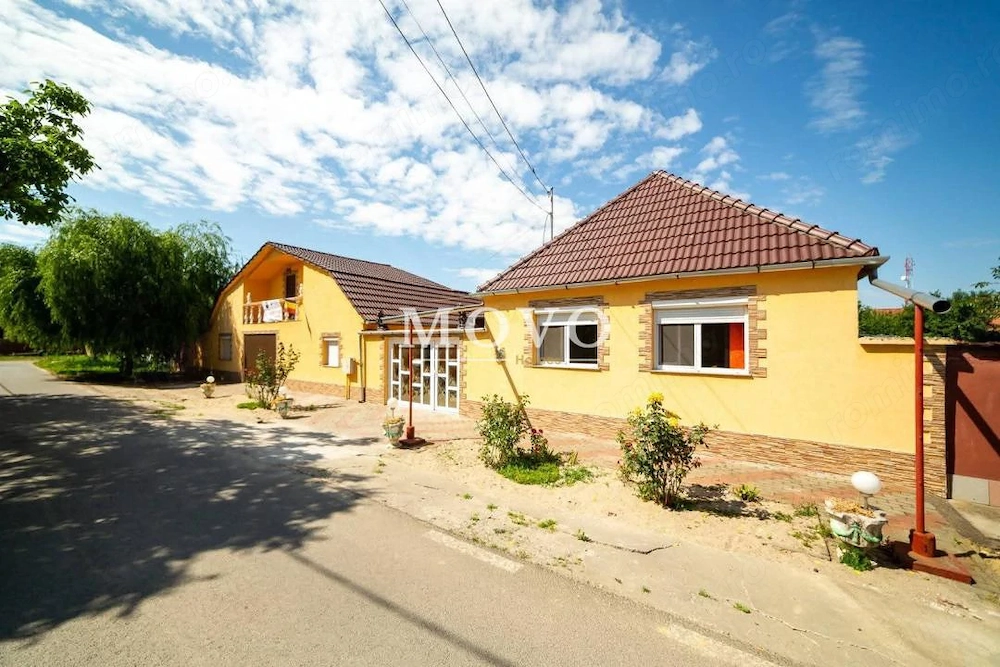 EXCLUSIVITATE – Comision 0% | Casa spatioasa | Santana - Arad