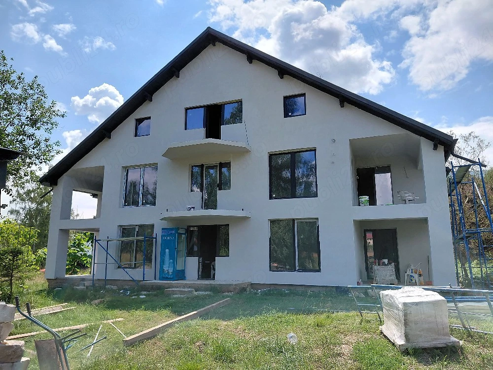 Vand casa in curs de finisare  in Cheia Prahova 