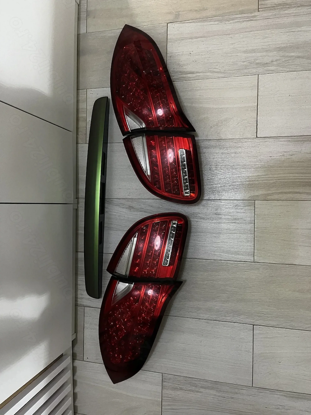 Vând stopuri spate Porsche Cayenne 958 2011-2014 