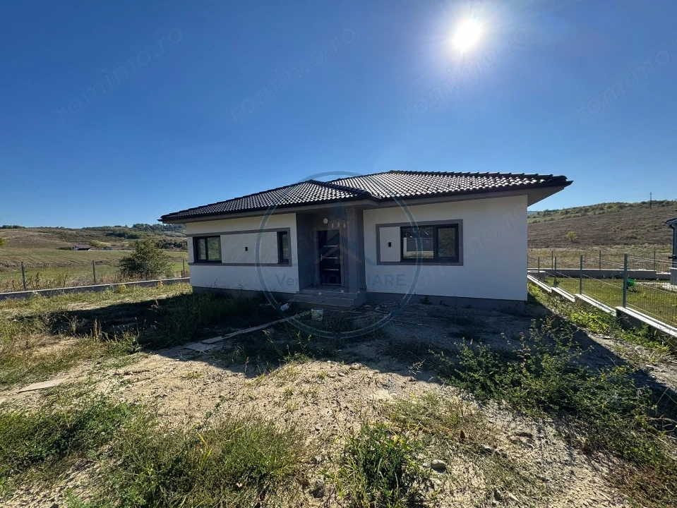Casa Individuala de vanzare, 3 camere, 120 mp, zona Sigmir
