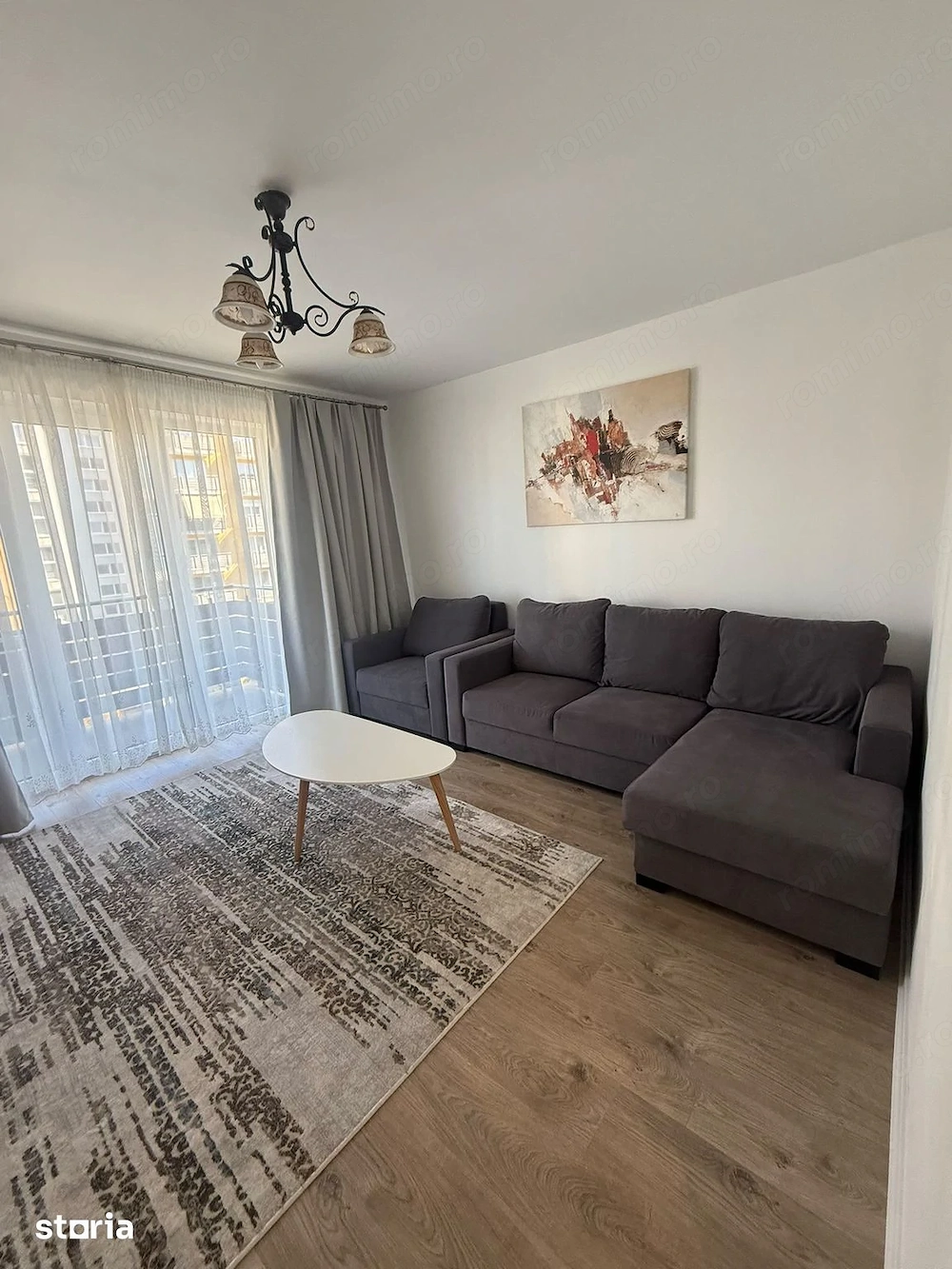 Apartament 2 camere, mobilat, cu balcon
