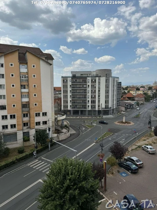 Apartament 5 Camere, Etaj 5/8, Bulevardul Republicii - Zona Garii.