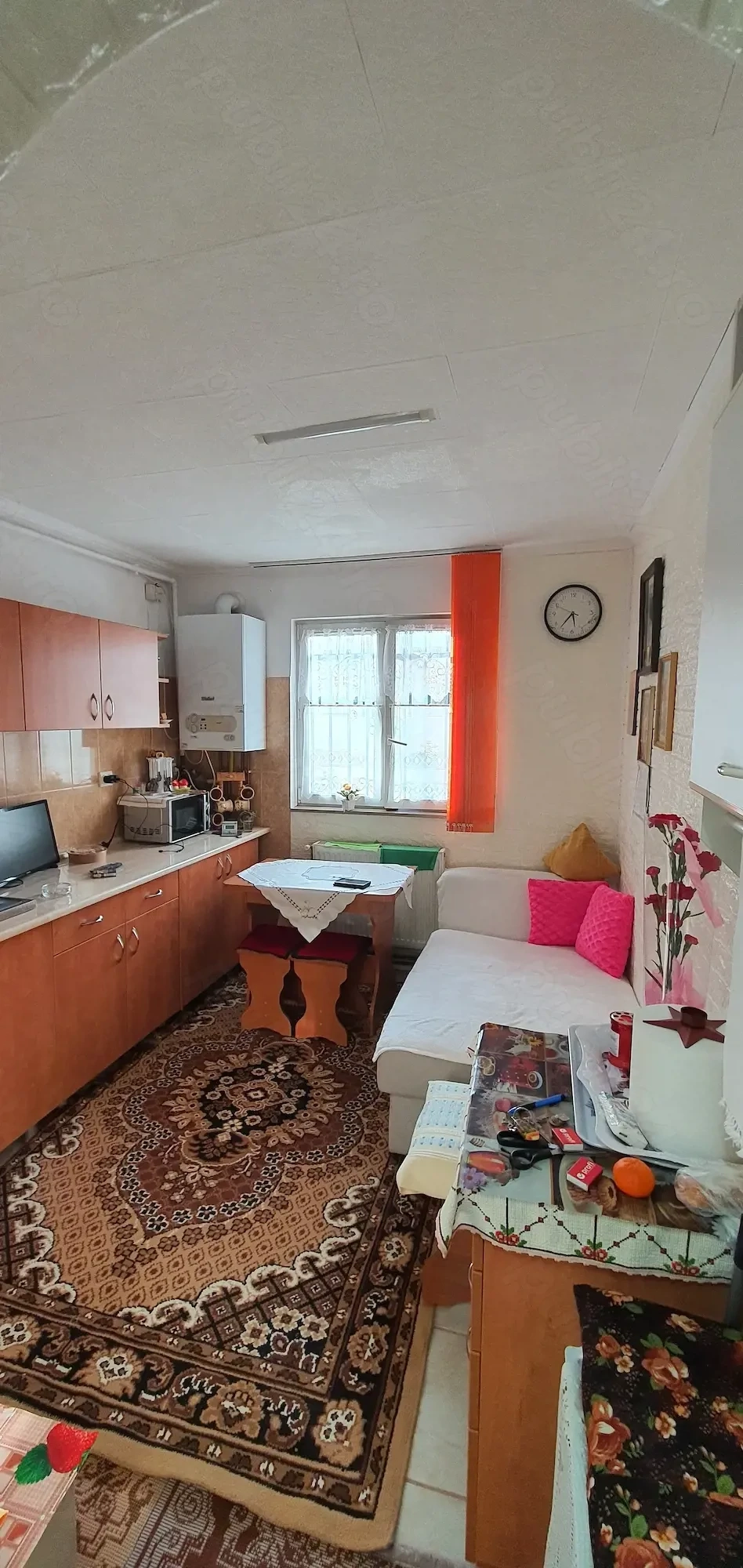 Se vinde urgent apartament cu doua camere complet mobilat.In Localitatea Cisnadie  pe str.Stejarului