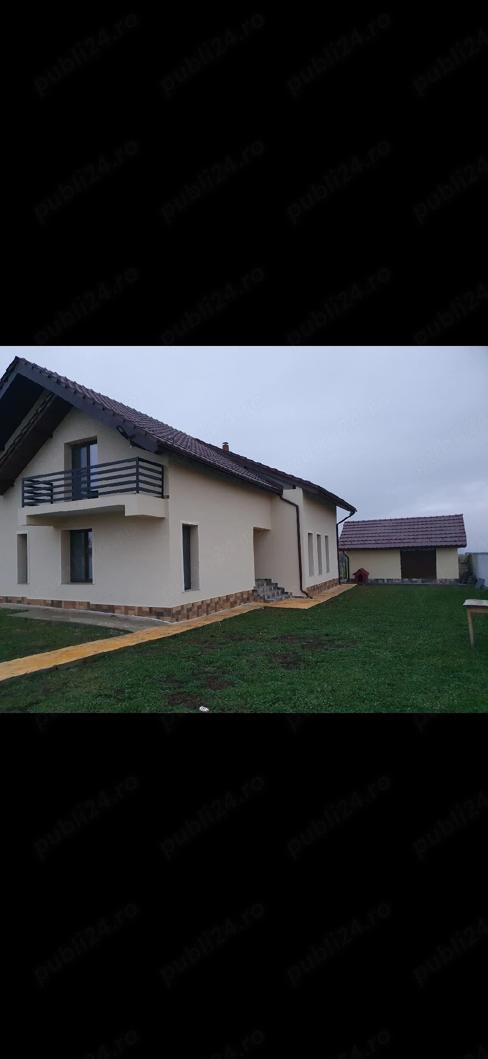Vând casa 270 mp,1500 mp teren intravilan in Tg-Jiu, zona superbă,pompa caldura,panouri,baterii