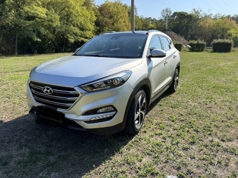 Hyundai Tucson 2.0 CRDi 4x4 automat, panoramic   mașina familiei, proprietar