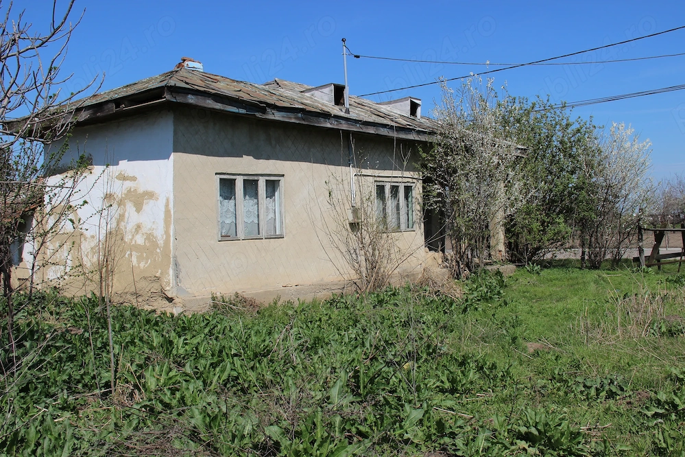De vanzare casa cure si gradina, sat Slatioarele jud Ialomita