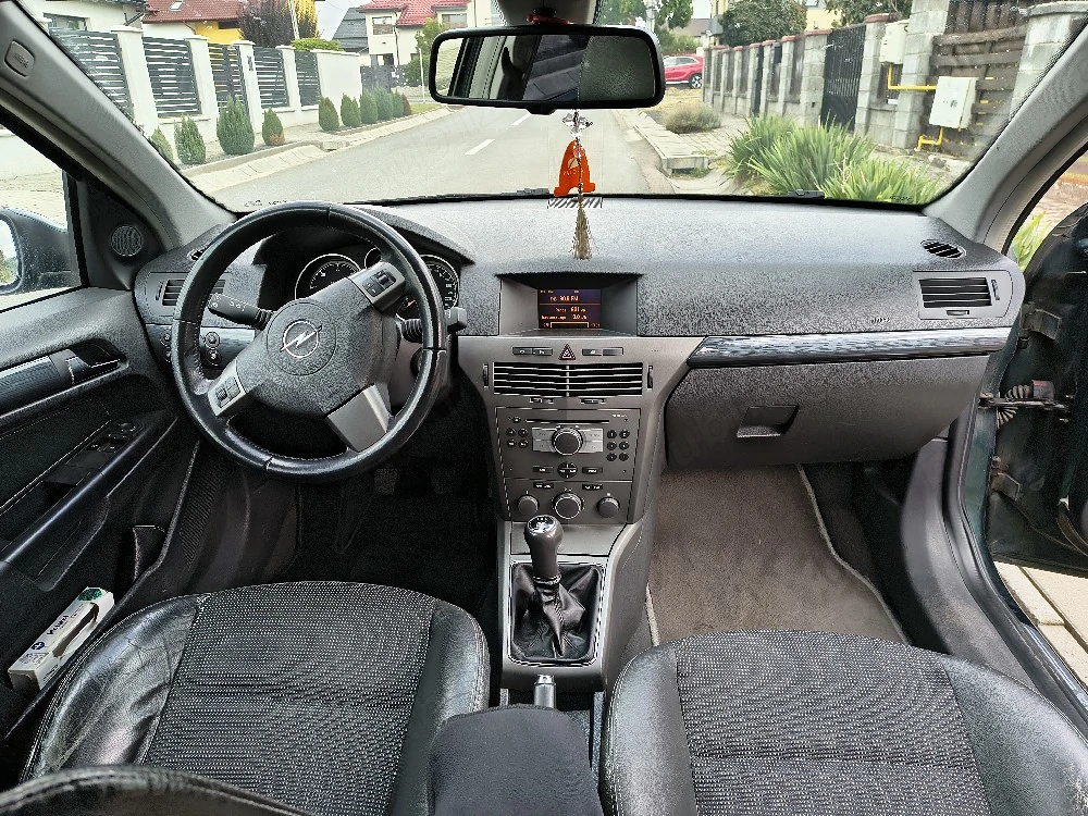 Opel Astra H 1.7cdti Cosmo