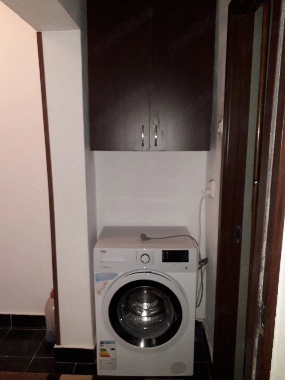 Inchiriere apartament cu 3 camere ,decoomandat