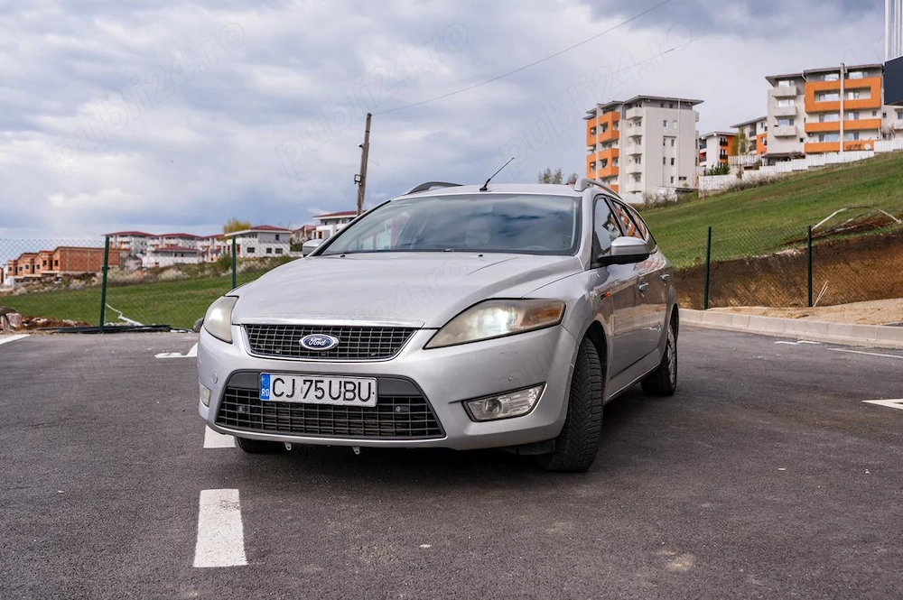 Vând Ford Mondeo 2010   