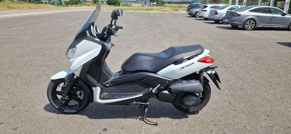 Yamaha X-max 250 