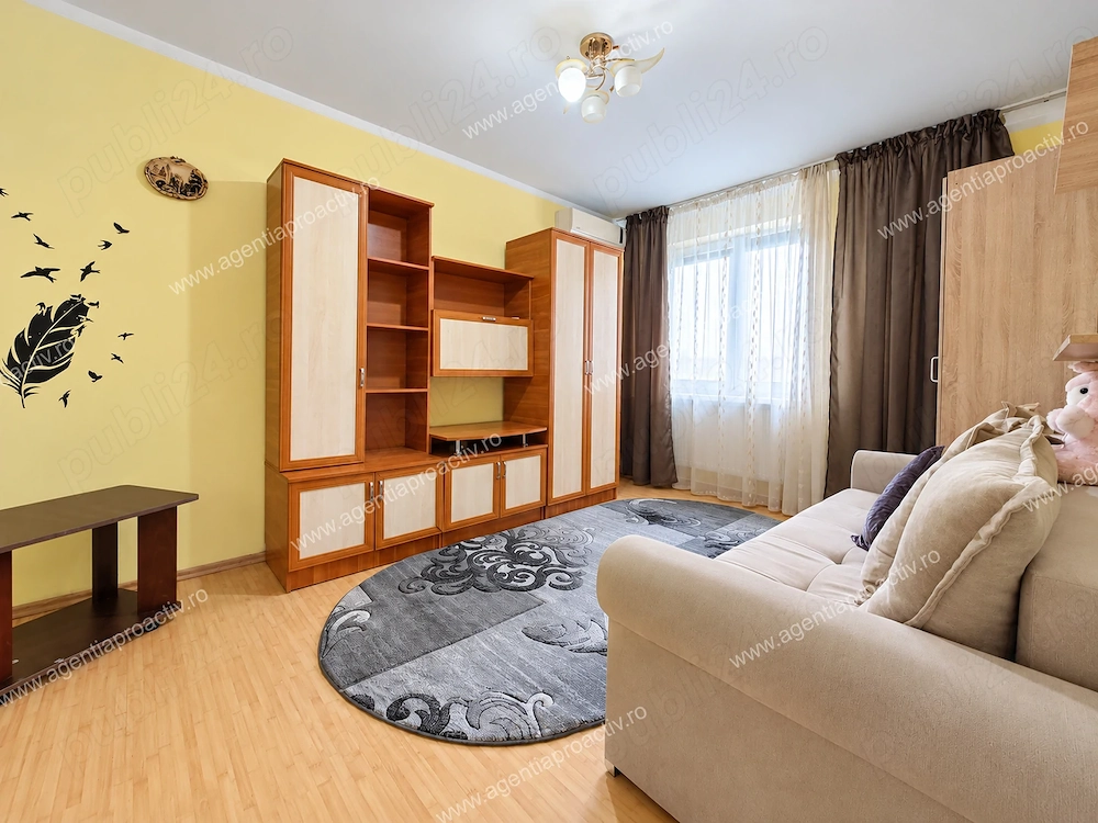 Apartament cu 2 camere, decomandat, Micro 21, etajul 2   La cheie!