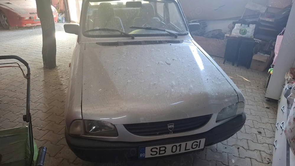 Ultima Dacie berlina cu motor de 1,6 - an 2004