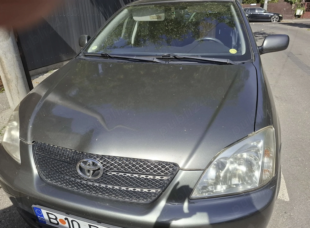 Vând Toyota Corolla
