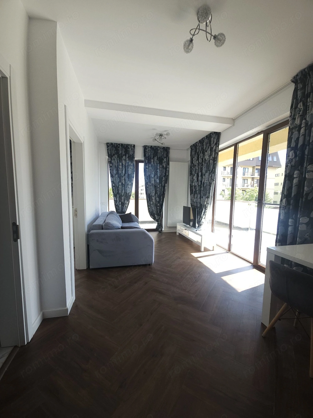Inchiriez 2 camere Mihai Bravu