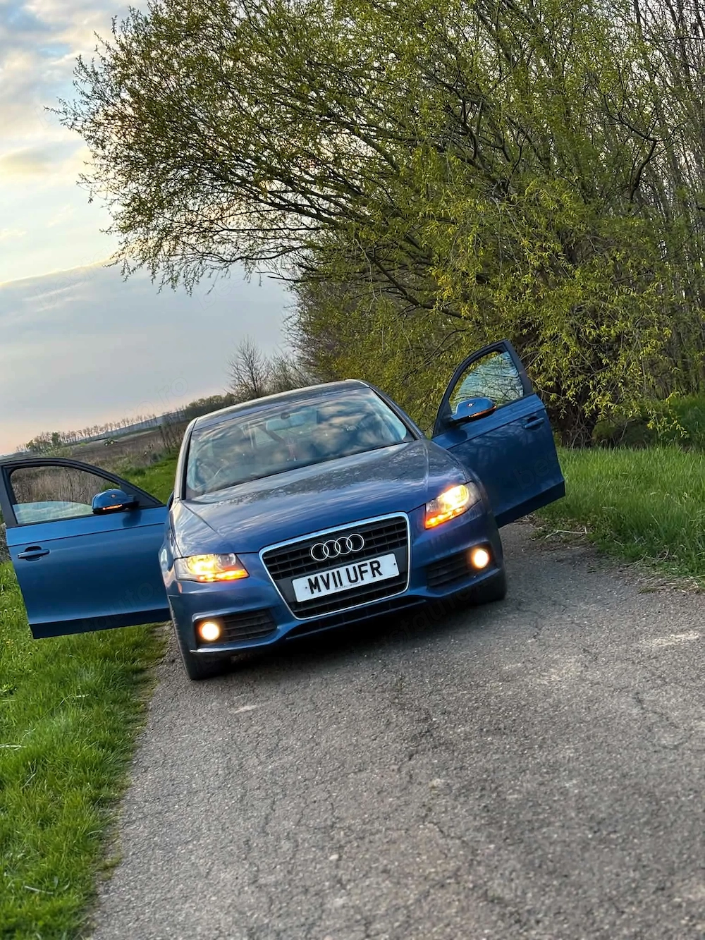 Vând sau dezmembrez Audi A4 B8 2011