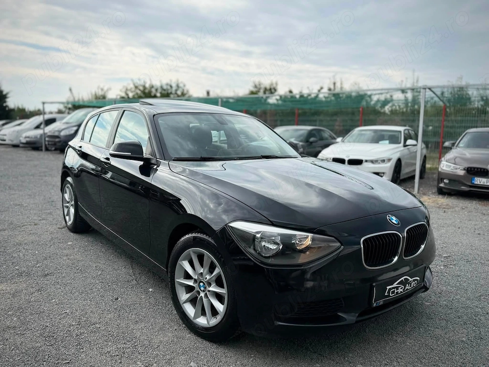 BMW 118d Automat - 05 2014 Navi mare, Keyless Entry Go, Trapa, Scaune incalzite, Senzori parcare  