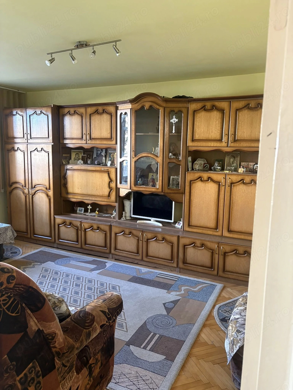  Apartament de 3 camere zona ASTRA,str Calea Bucuresti,