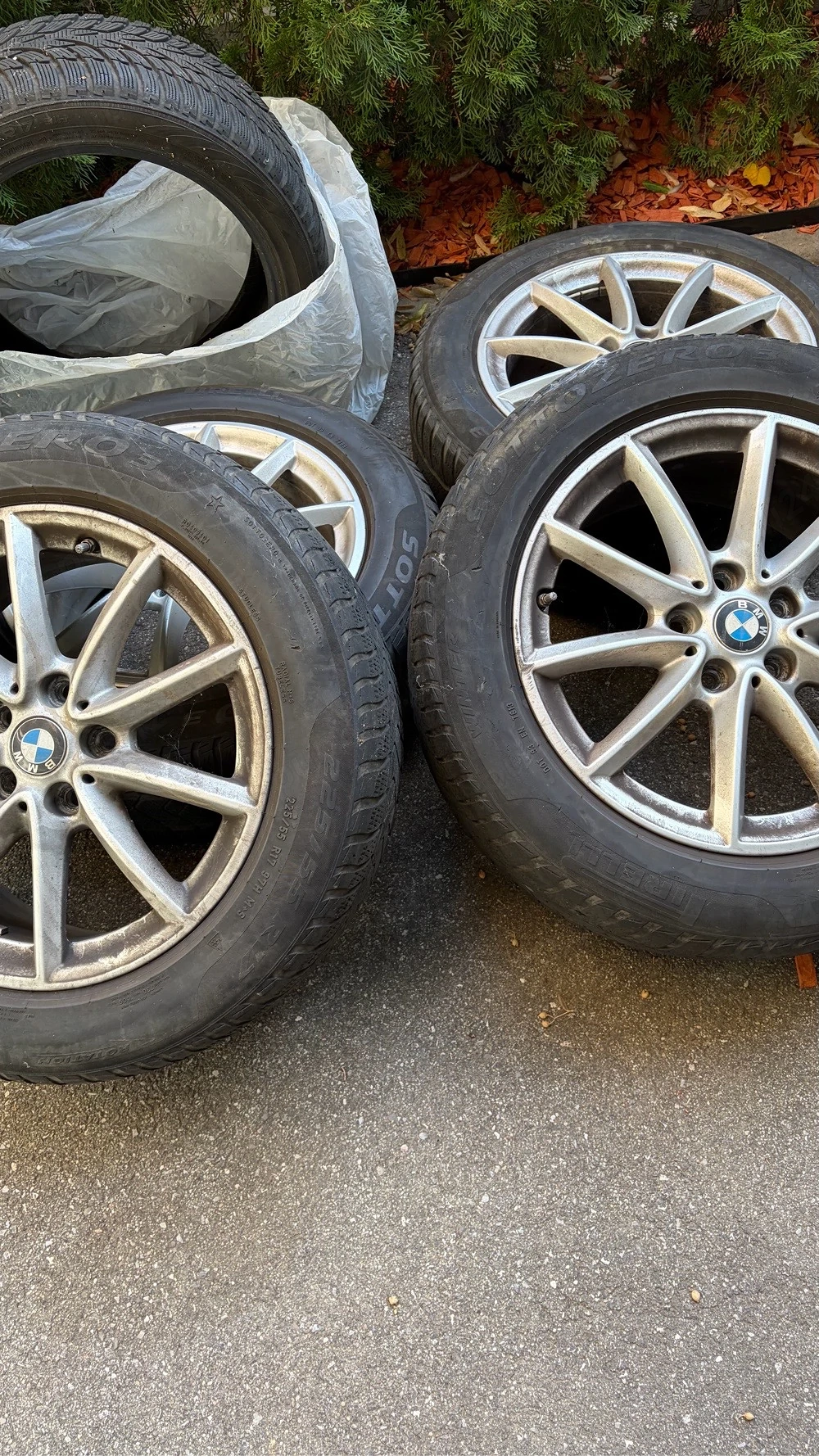 Set 4 roți BMW X1 F48 R17 originale Style 560 – Pirelli Sottozero 225/55 R17