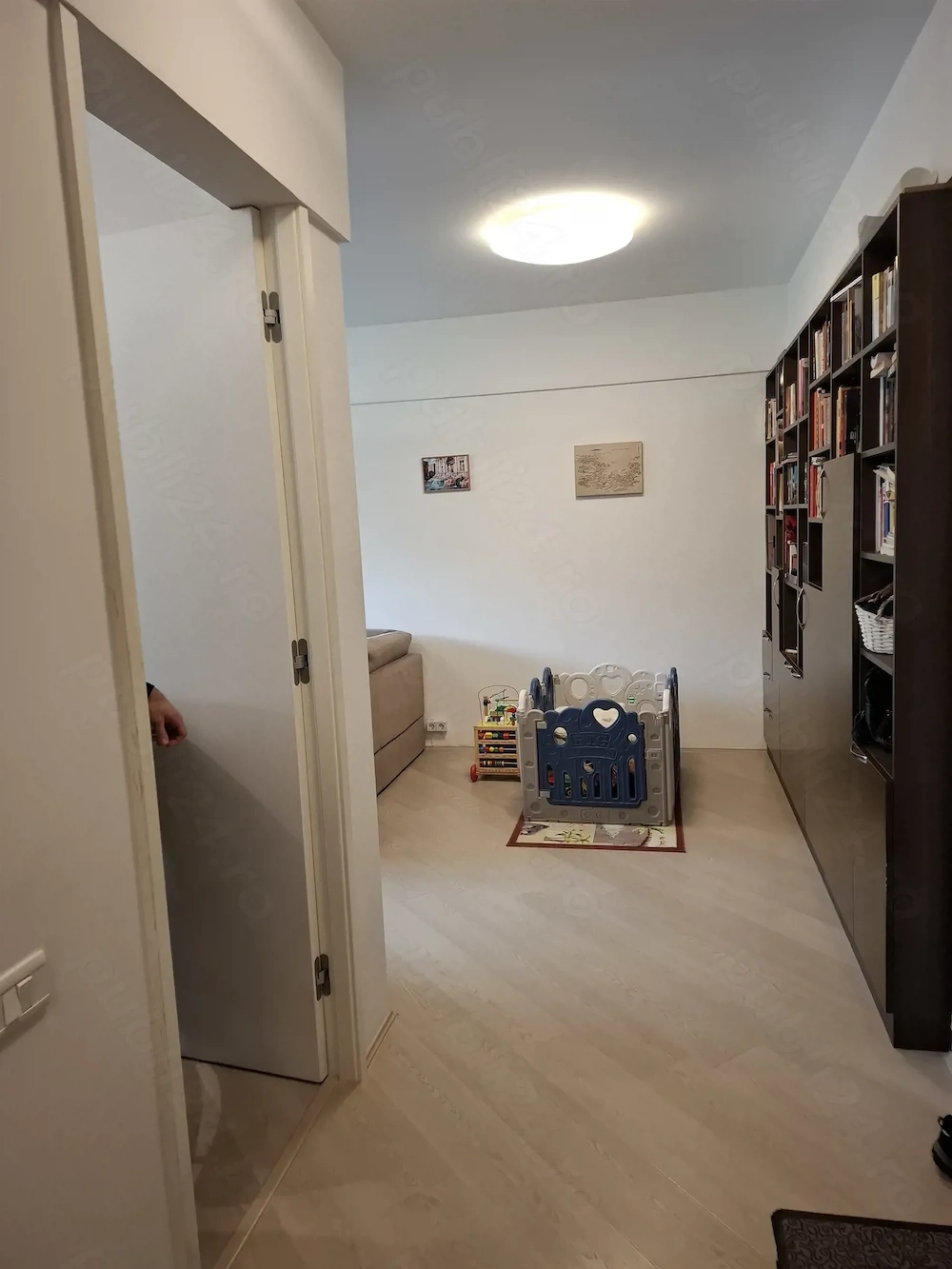 Proprietar, vand apartament 2 camere intr-o oaza de liniste si foarte mult spatiu verde!