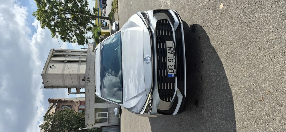 MG ZS Hybrid 