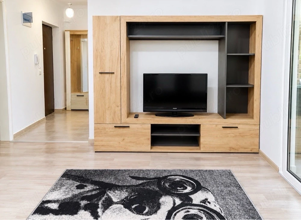Inchiriez  apartament cu 2 camere