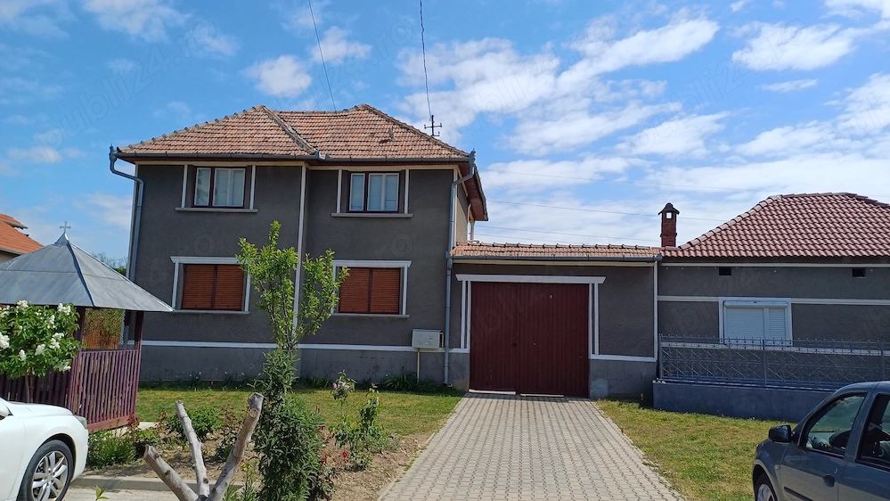 Proprietar vând casa Vinerea (Cugir)